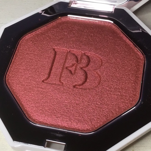 Fenty Beauty Killawatt Foil Highlighter LE Ruby Richez new in box - Picture 2 of 2